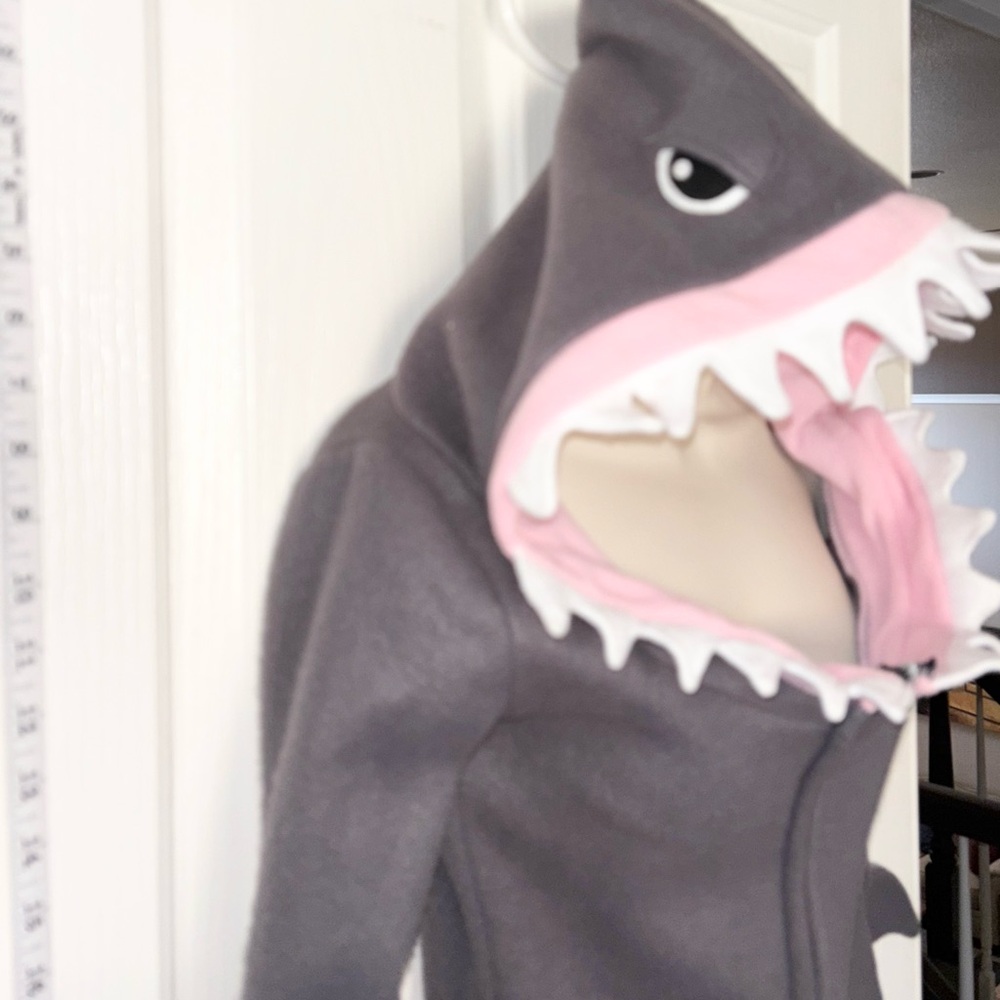 Shark Hoodie with full zipper - Picture 3 of 9